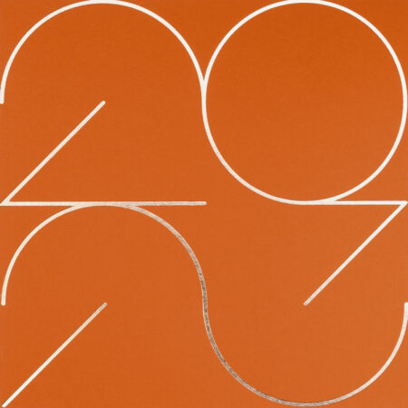 Cette photo représente un zoom de la carte de vœux de luxe modèle Twist, de la collection Intaglio 2023, sur une carte Fauve, avec son design gravé en Or rose.