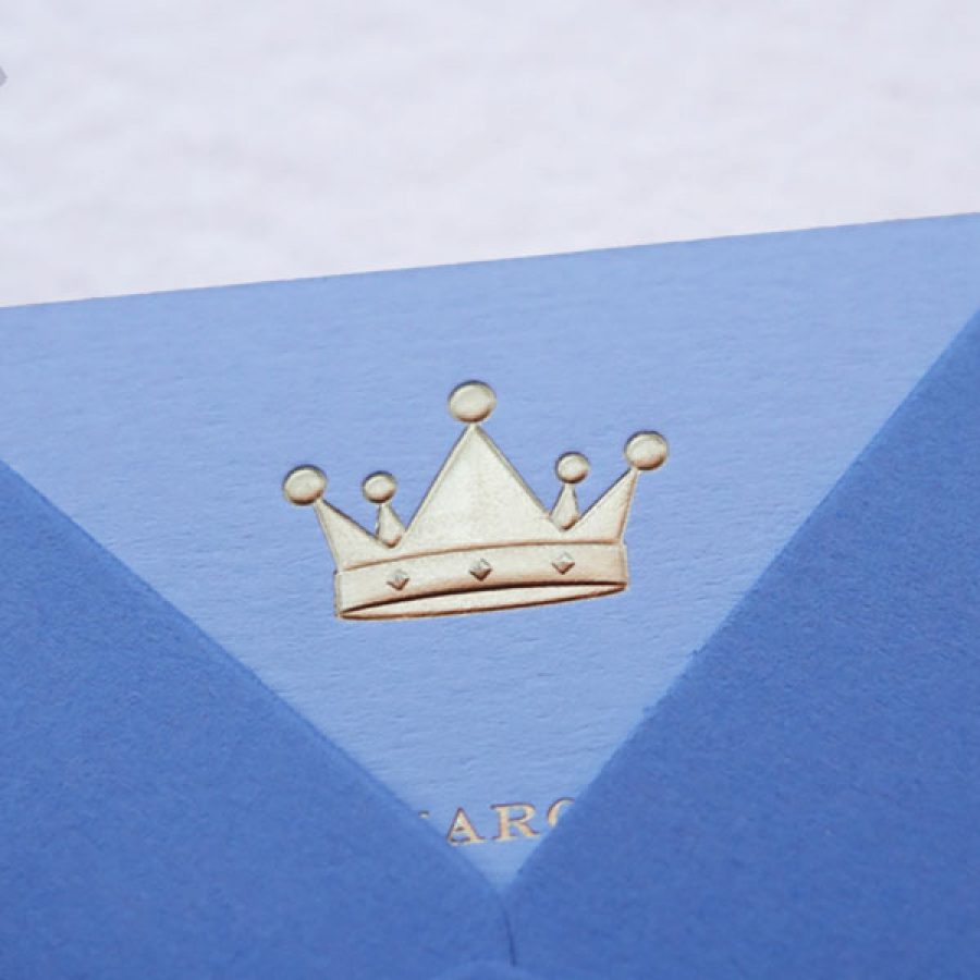 Faire-part de naissance collection médaillon couronne en dorure Or sur carte de couleur Azur par Intaglio-Paris